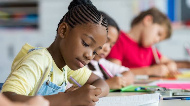 Escolas são incentivadas a criar ações antirracistas