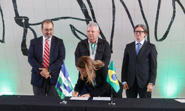 Municípios se comprometem com desenvolvimento local sustentável em evento em Niterói