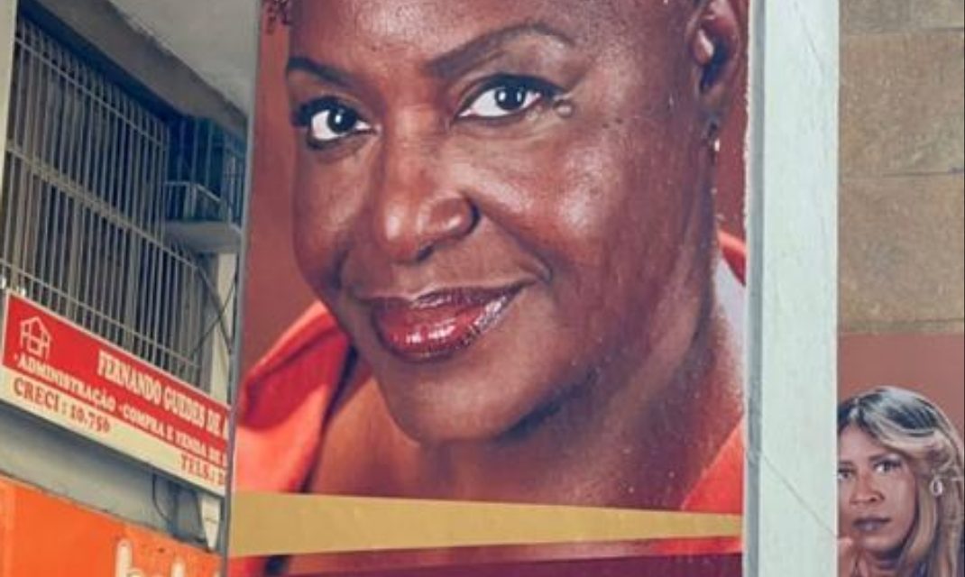 Exposição sobre mulheres negras é vandalizada na Amaral Peixoto 