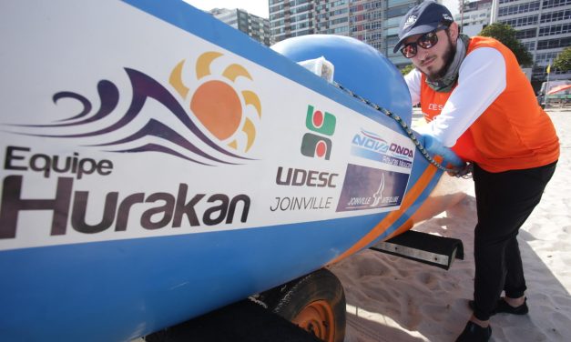 Competição de barcos movidos a energia solar acontece até domingo na Praia de Icaraí