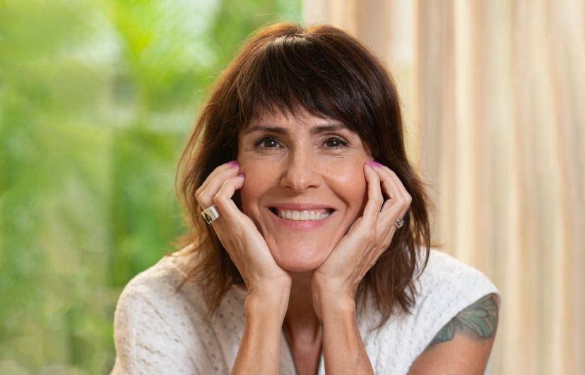 Helena Duncan lança thriller psicanalítico em estreia literária