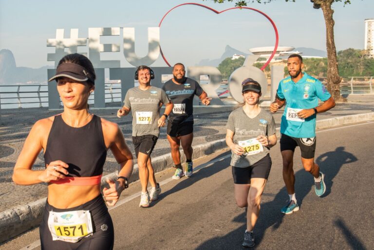 Niterói corre com emoção: Meia Maratona 2025 promete energia e inclusão