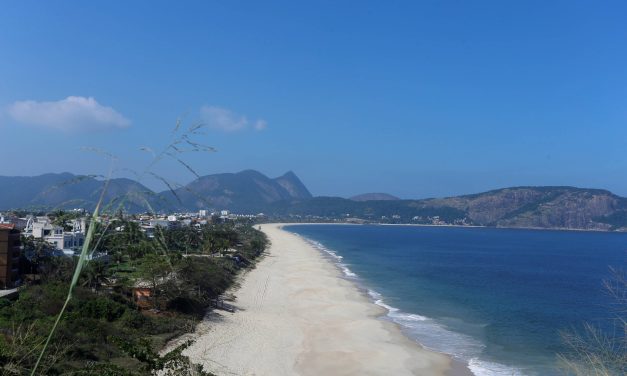 Camboinhas é única praia de Niterói a figurar em ranking internacional das melhores de 2025