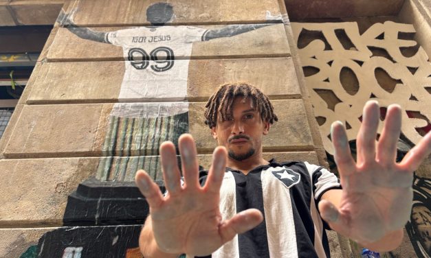 Artista botafoguense de Niterói faz mural em Barcelona em homenagem a Igor Jesus