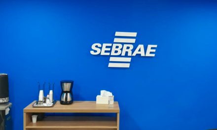 Suderj e Sebrae Rio firmam parceria para inaugurar posto de atendimento no Complexo Esportivo da Rocinha