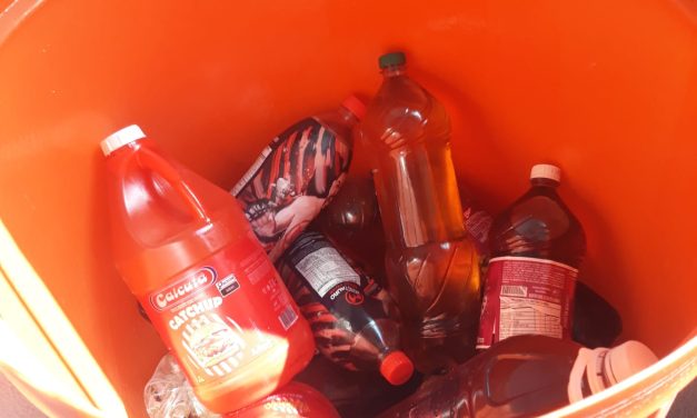 Campanha da Águas de Niterói arrecada mais de 1.200 litros de óleo de cozinha usado