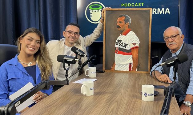 Recordista de jogos pelo Flamengo, Junior visita Museu da Suderj e fala da carreira em podcast