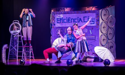 Peça infantil questiona ritmo acelerado da vida moderna no Teatro da UFF