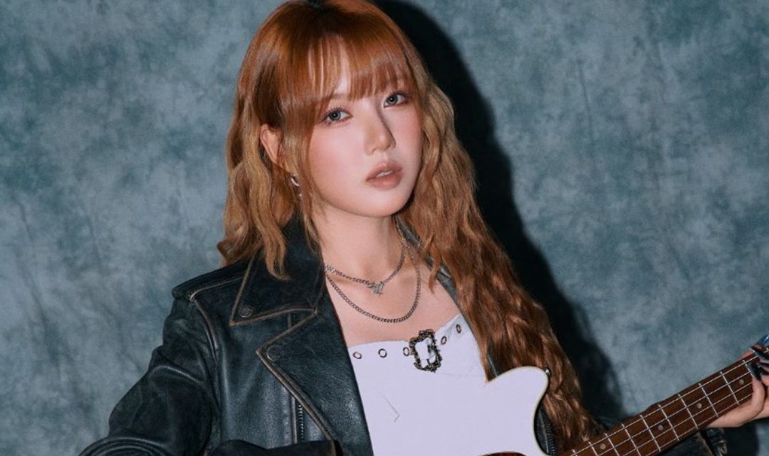 Yerin estreia turnê solo em Niterói com show intimista