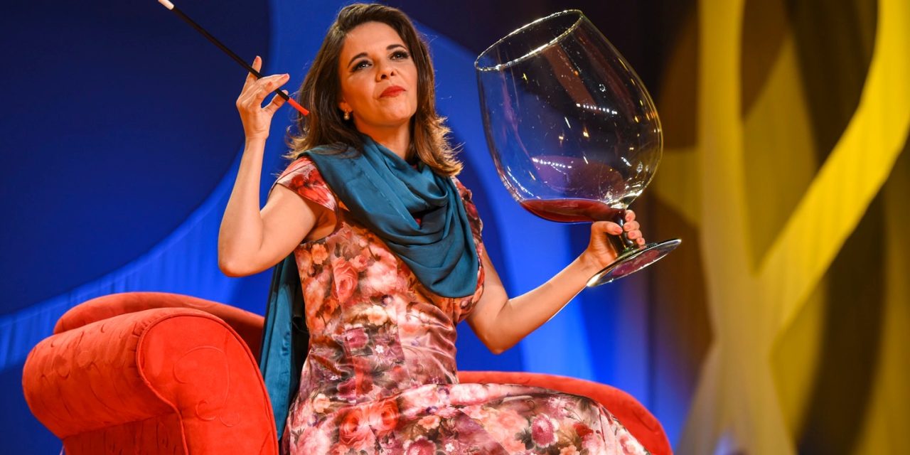 Flávia Reis apresenta pela primeira vez em Niterói a comédia “Neurótica”