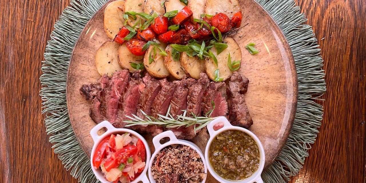 Caê Beach Club inaugura em Piratininga e promete ser o novo point à beira-mar de Niterói