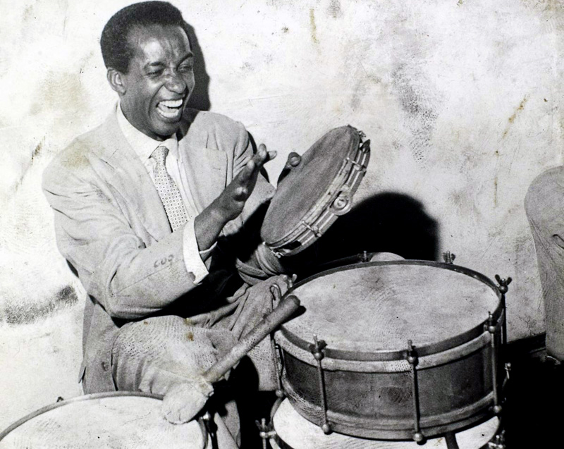 Cabaré dos Libertos homenageia Ismael Silva em baile especial em São Domingos