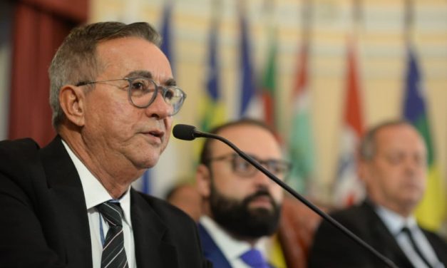 Câmara de Niterói homenageia Bagueira com título de Benemérito