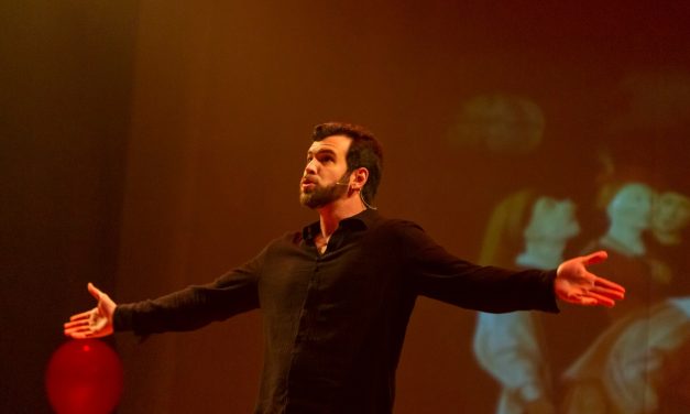 Sucesso de público, ilusionista Lucas Toledo volta à Sala Nelson