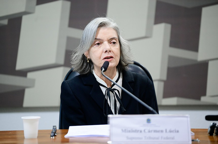 Ato contra o feminicídio reúne ministras e comunidade acadêmica na UFF
