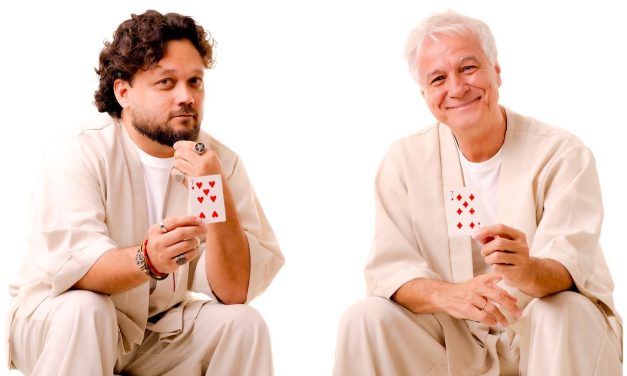 Léo Pinheiro e Sergio Chiavazzoli gravam DVD “Embaralhando 7” no Theatro Municipal de Niterói