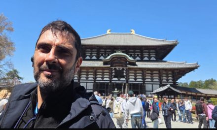 Professor de Niterói transforma viagens em experiências de filosofia