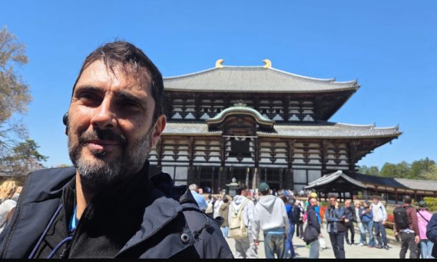 Professor de Niterói transforma viagens em experiências de filosofia