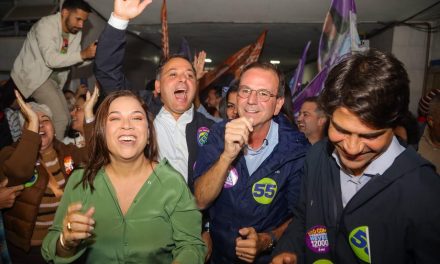 Plenária de Fernanda Neves reúne mais de 10 mil pessoas em Niterói