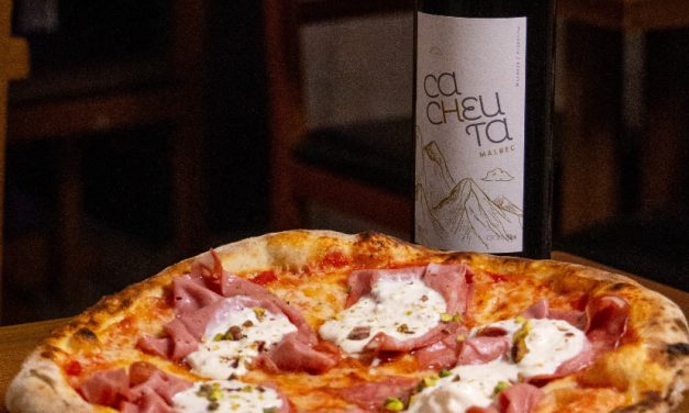 A pizza mais premiada de Niterói celebra cinco anos de história na cidade